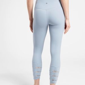 Athleta Salutation Stash Pocket II Cinch 7/8 Tight